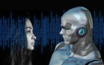 machinelles lernen Roboter schaut Frau an